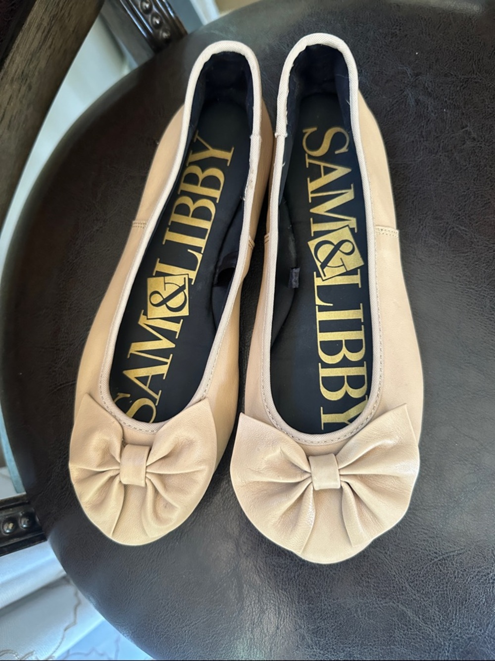 Sam & Libby Beige Bow Ballet Flats size 6.5 a classic!